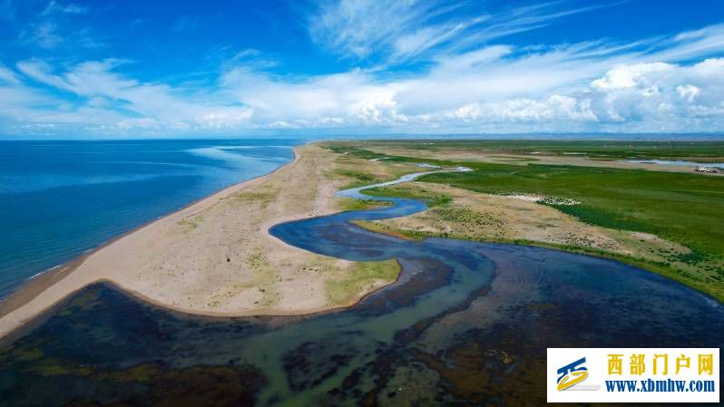 航拍青海碧波荡漾青海湖(图2) 航拍青海碧波荡漾青海湖(图2)