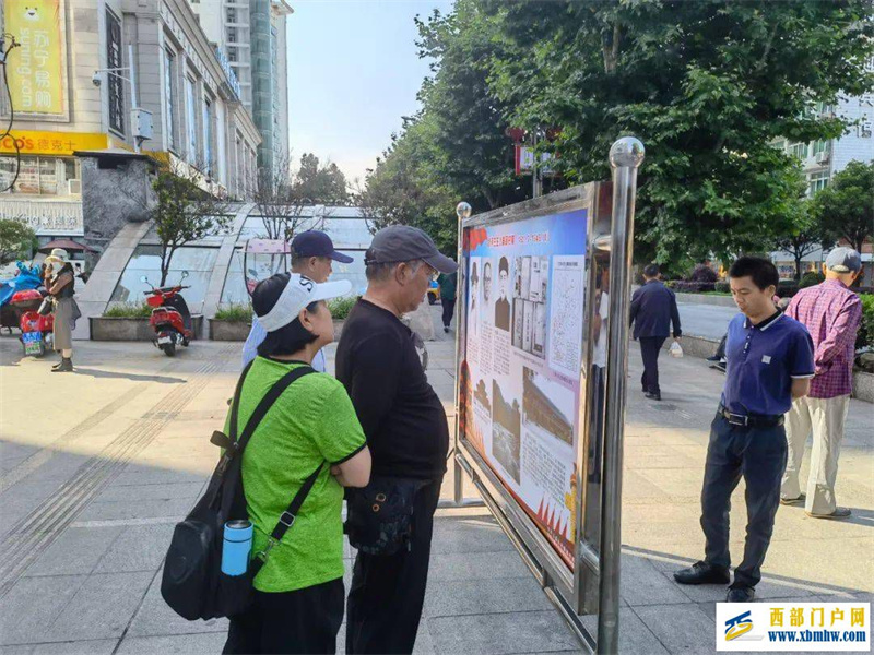 六盘水党史图片展览开展(图2) 六盘水党史图片展览开展(图2)