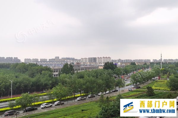 内蒙古中东部局地雨势强劲呼和浩特赤峰等地局地有暴...(图1) 内蒙古中东部局地雨势强劲呼和浩特赤峰等地局地有暴...(图1)