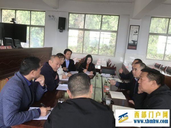 县教育局到刀坝镇中小学开展教学视导(图3) 刀坝中学_副本.jpg