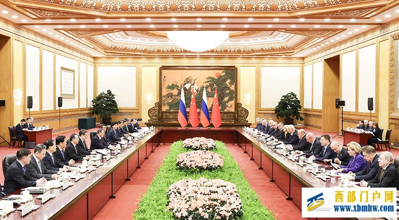 李强同俄罗斯总理米舒斯京共同主持中俄总理第二十八次定期会晤 丁薛祥出席(图1) 李强同俄罗斯总理米舒斯京共同主持中俄总理第二十八次定期会晤 丁薛祥出席(图1)