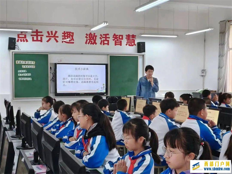段朝信:用心灵滋养幼苗,用智慧照亮人生(图4) 段朝信:用心灵滋养幼苗,用智慧照亮人生(图4)