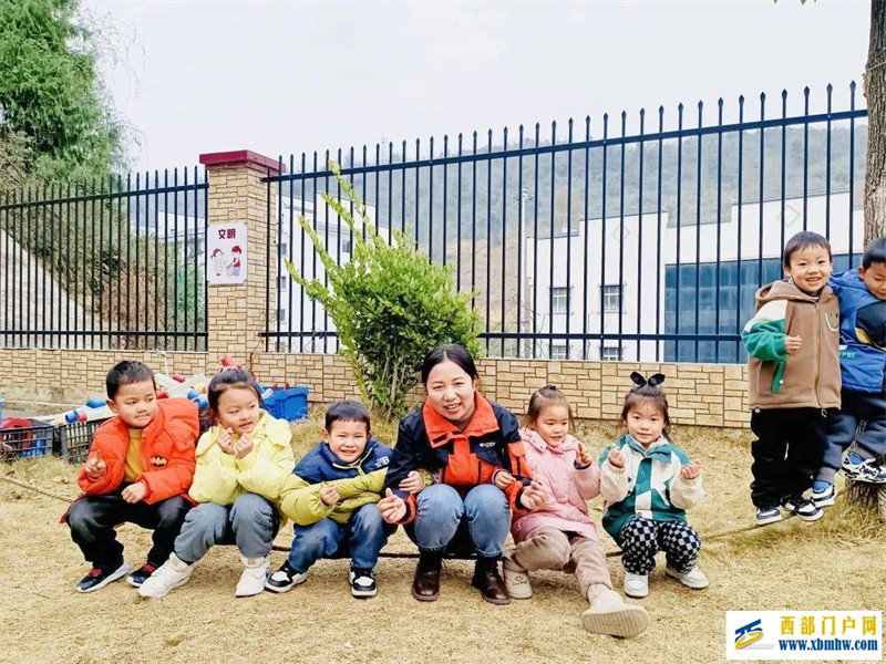 以爱育心,用心前行——记铜仁市万山区第十幼儿园教师杨天梅(图4) 以爱育心,用心前行——记铜仁市万山区第十幼儿园教师杨天梅(图4)