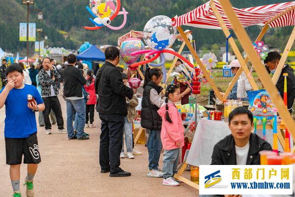 春花盛事,震撼巴山 | 2024最美油菜花海汉中旅游文化节镇巴分会场活动隆重举行(图15) 春花盛事,震撼巴山 | 2024最美油菜花海汉中旅游文化节镇巴分会场活动隆重举行(图15)