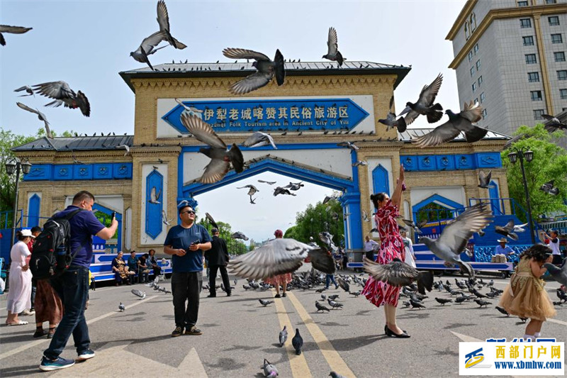 新疆伊宁:旅游市场持续升温(图6) 新疆伊宁:旅游市场持续升温(图6)