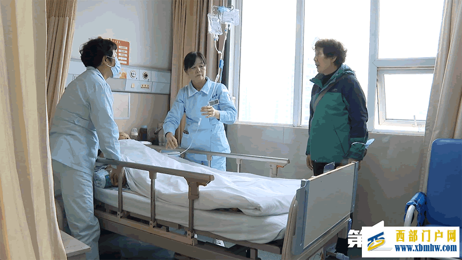 重庆推出“无陪护病房” 群众就医再添新“医”靠(图2) 重庆推出“无陪护病房” 群众就医再添新“医”靠(图2)