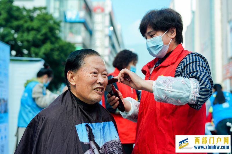北碚区开展长期护理保险政策宣传活动(图3) 25.jpg