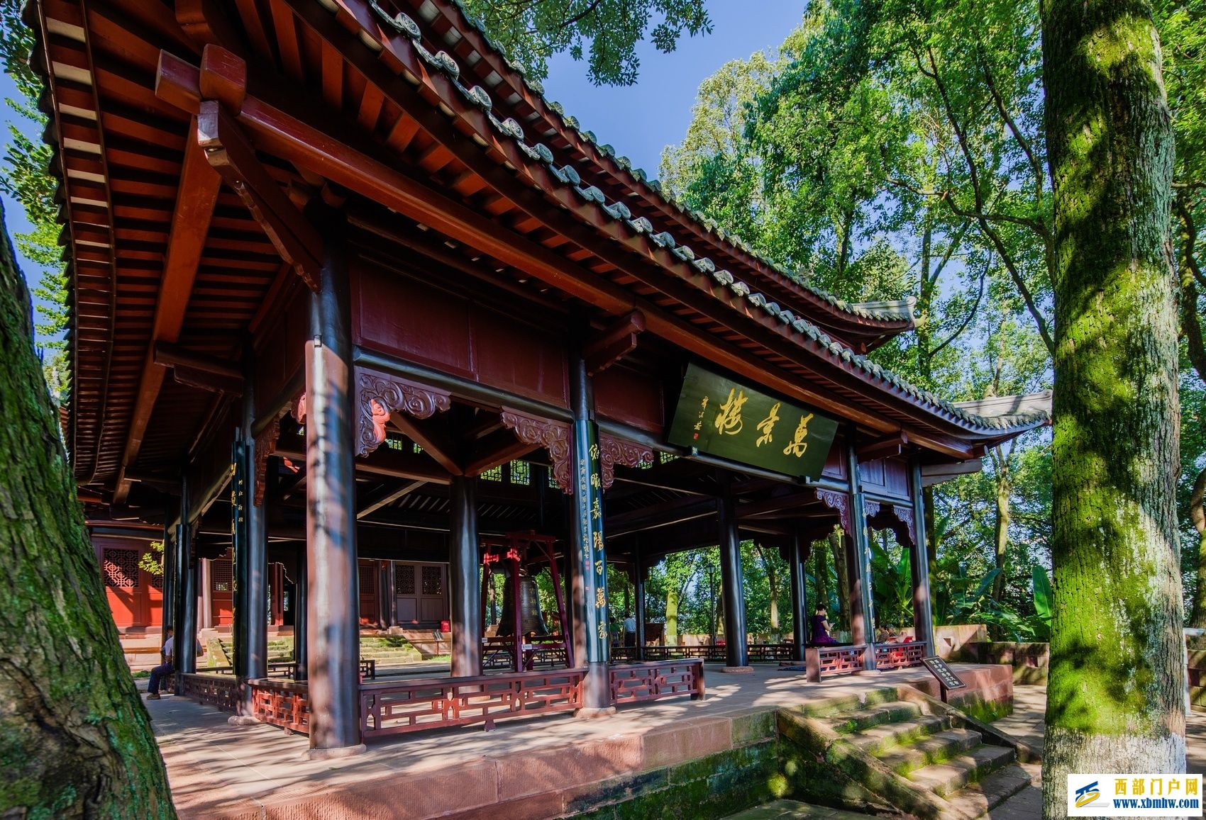 以城市有机更新打造“我心向往”的乐山(图1) 以城市有机更新打造“我心向往”的乐山(图1)