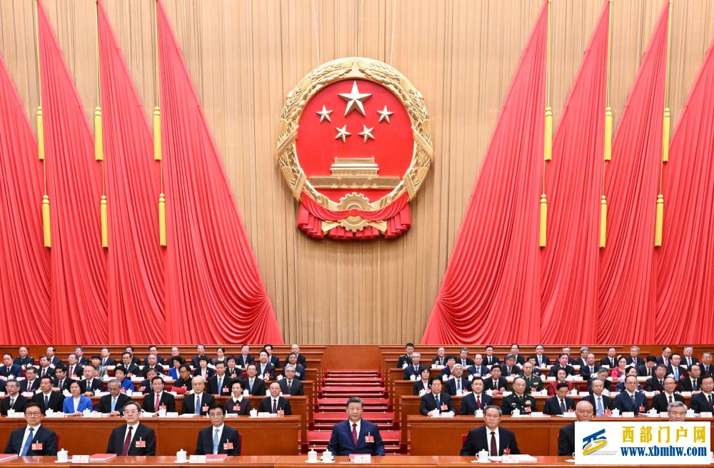 十四届全国人大四次会议在京闭幕(图1)