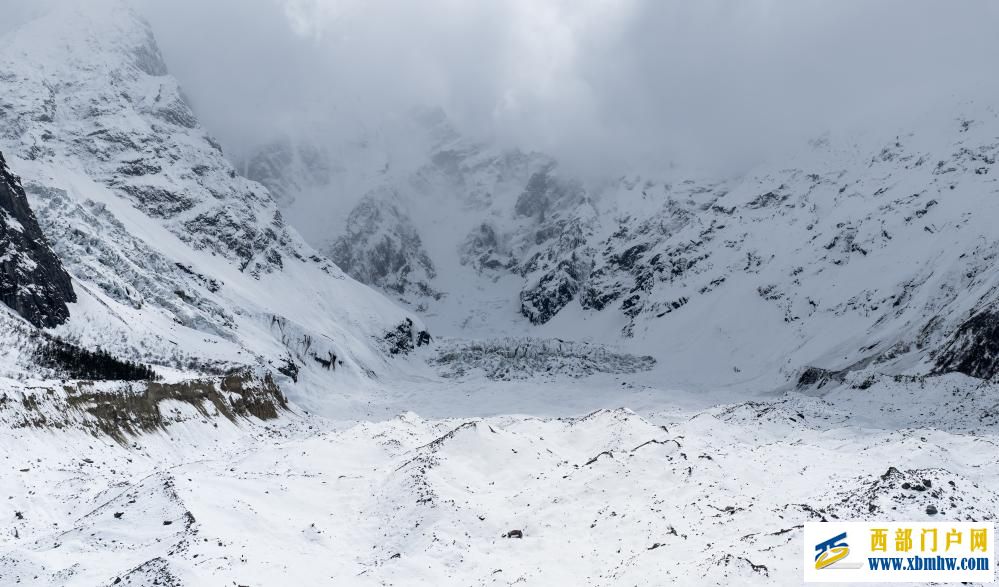 西藏白普隆沟:在漫天风雪中追寻春天(图2) 西藏白普隆沟:在漫天风雪中追寻春天(图2)